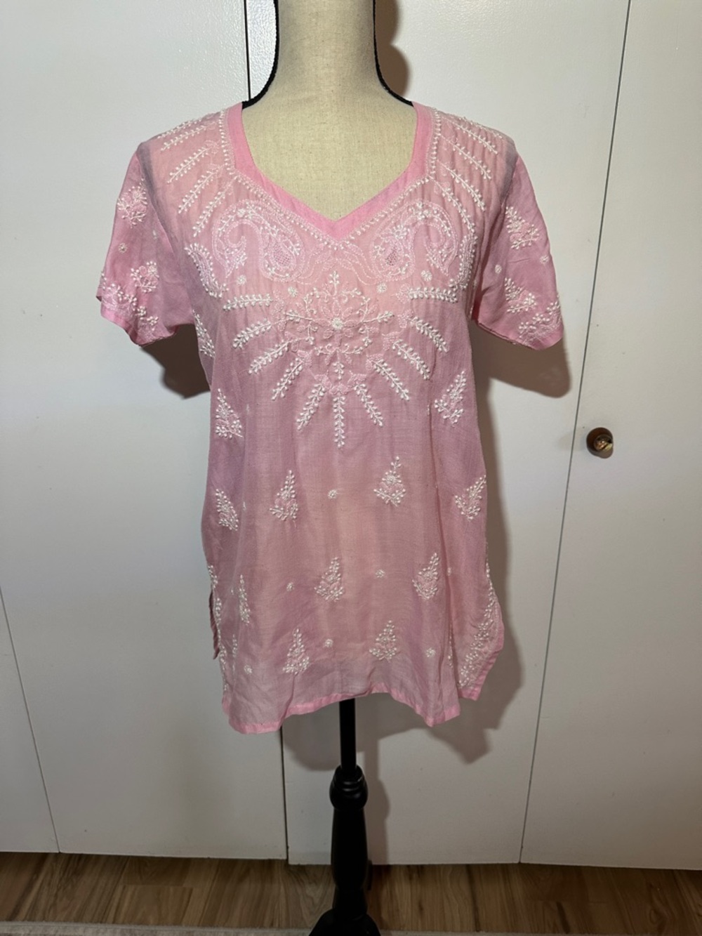 Embroidered Pink V-Neck Tunic Top